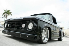 65 DODGE D100